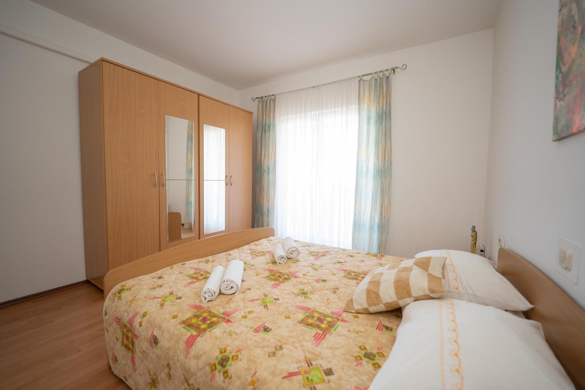 Apartments Biserka Novalja Extérieur photo