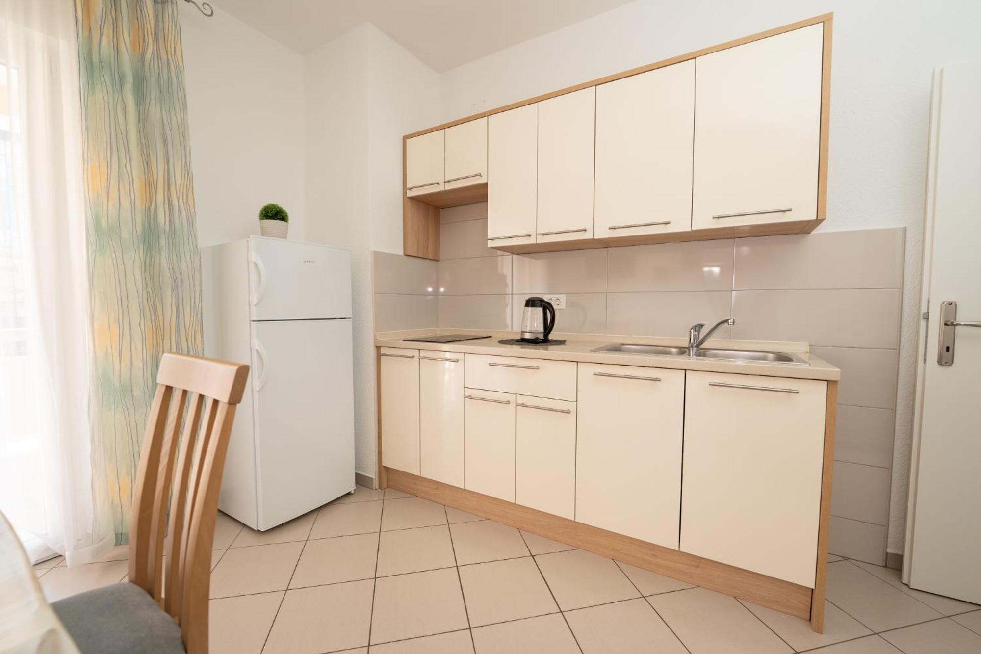 Apartments Biserka Novalja Chambre photo