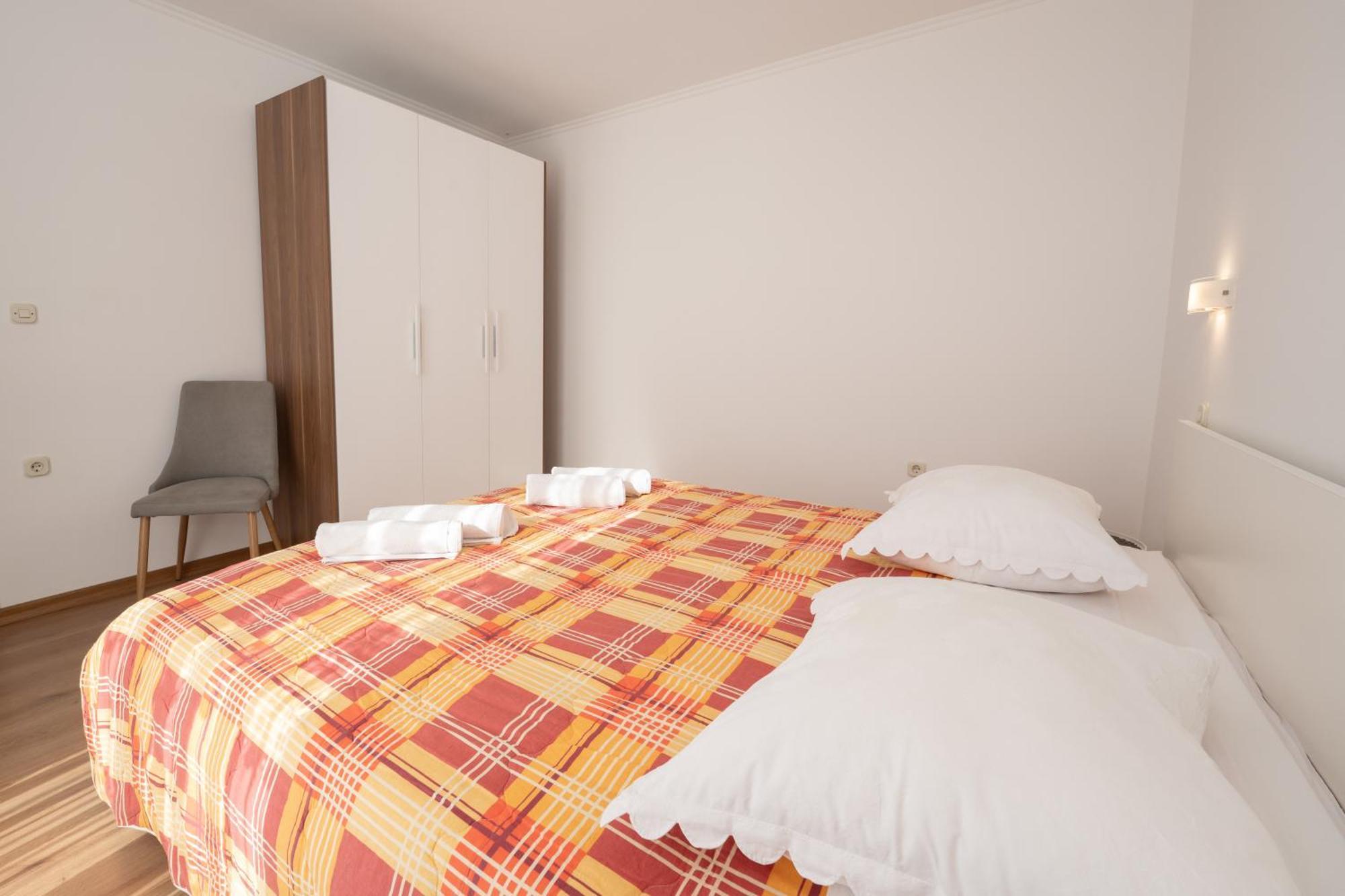 Apartments Biserka Novalja Chambre photo