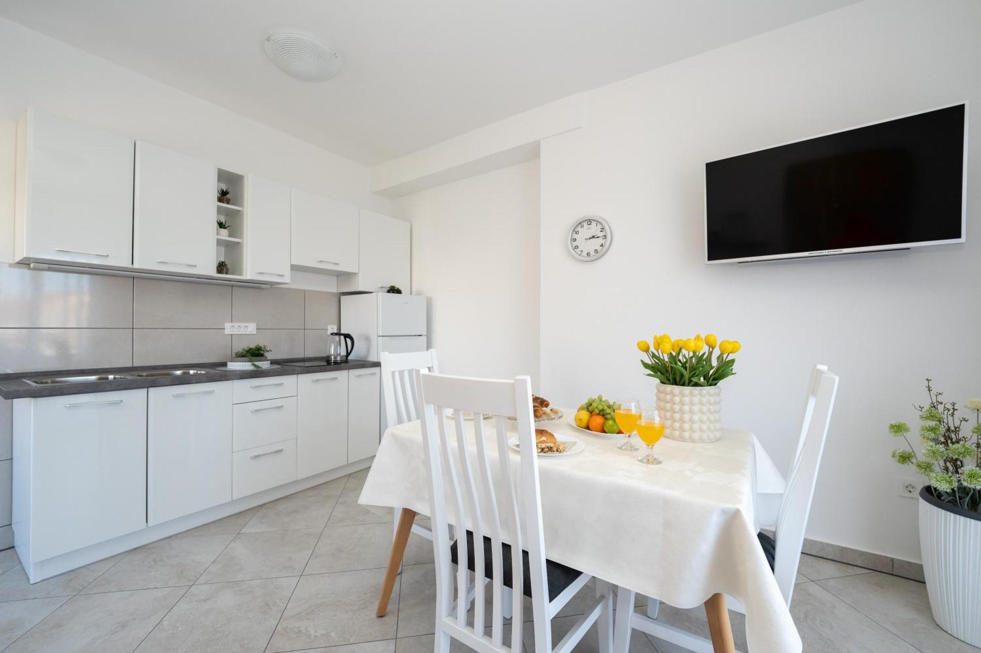 Apartments Biserka Novalja Extérieur photo