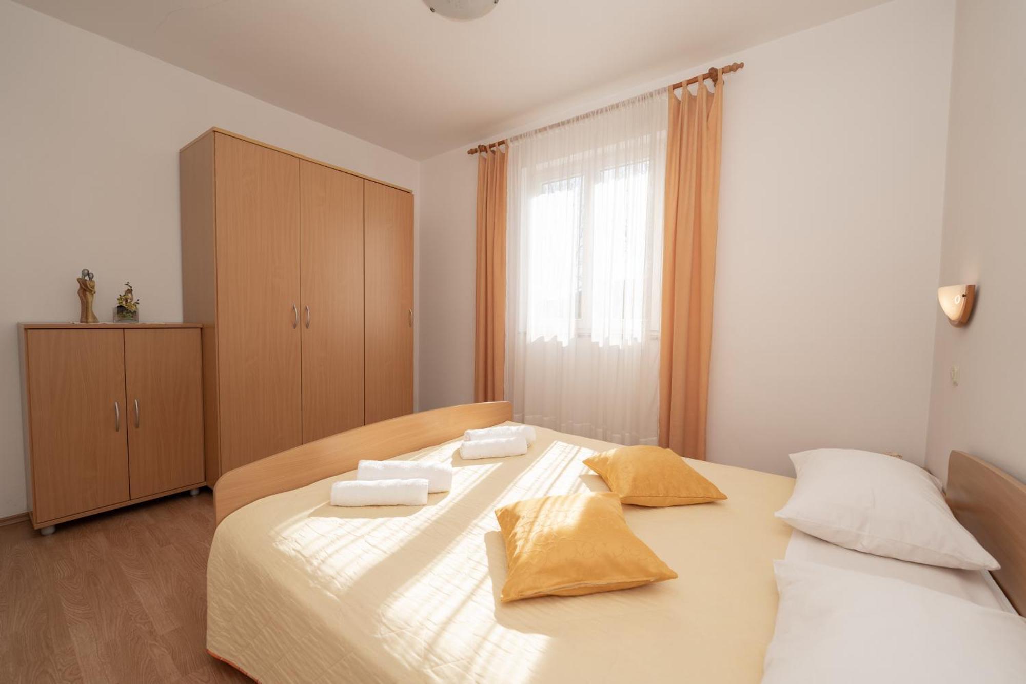 Apartments Biserka Novalja Extérieur photo